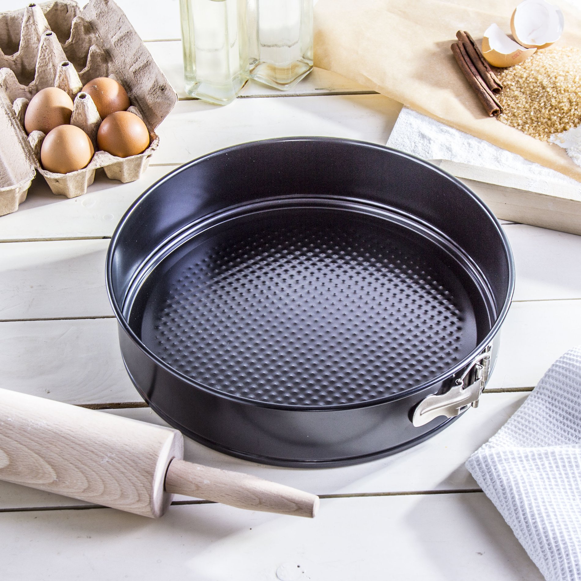 Kruhová tortová forma s vyberateľným dnom kovová SPINWAR ČIERNA 24 cm ...